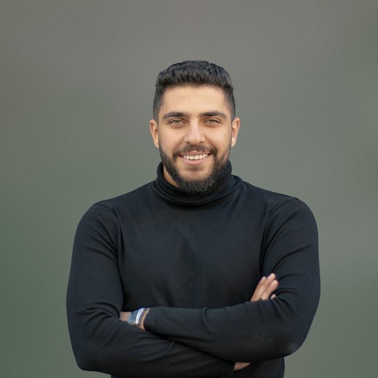 Arun Patel, Client Relations Director, discussing corporate gifting strategy with business clients